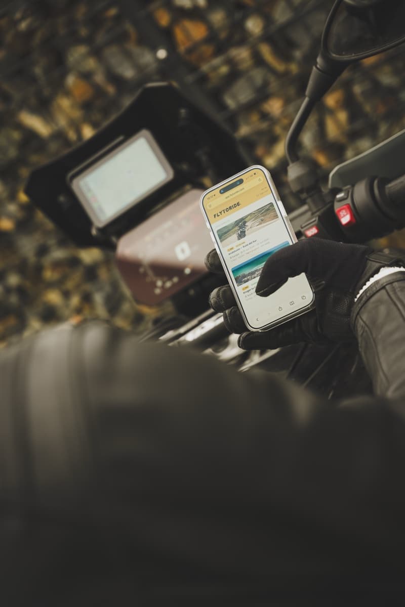 FLYTORIDE app in hand