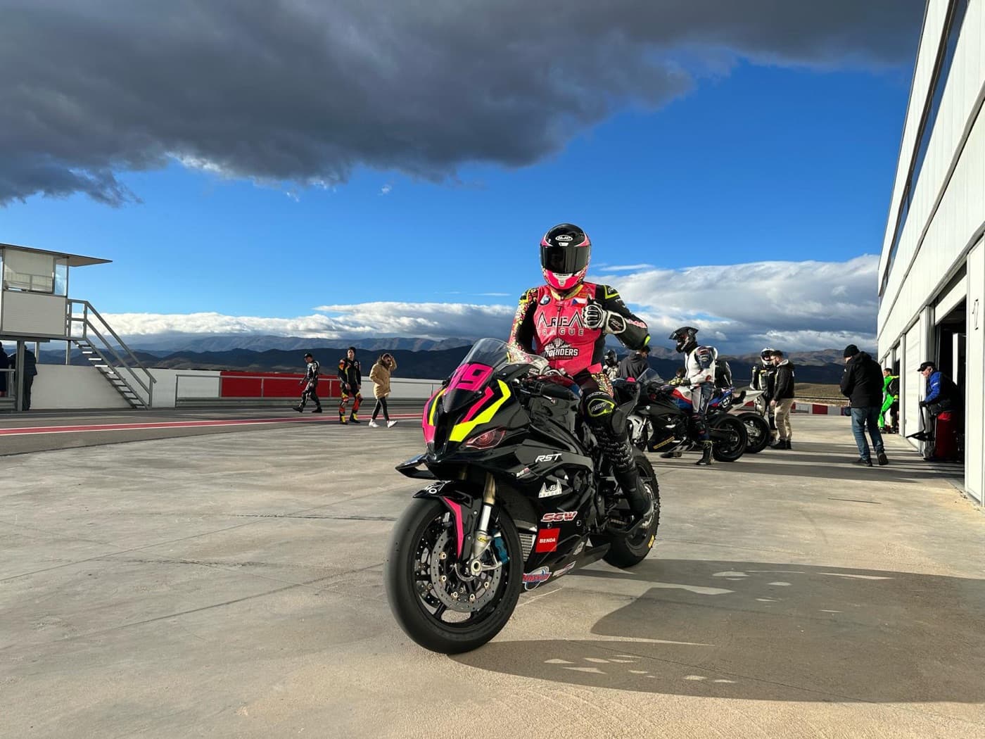 Track day 6